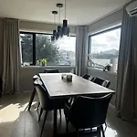 別荘 Moderne Bolig I Naerheten Til Alt サンネス